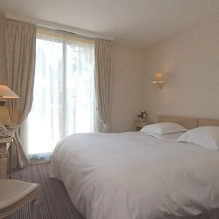 鲁特蒂亚spa酒店 3* La Baule