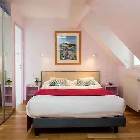 Ξενοδοχείο Lutetia & 3*