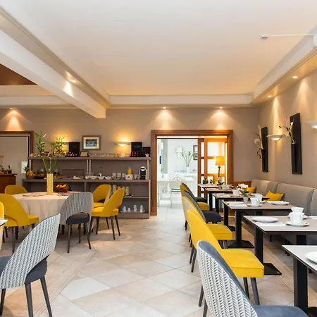 Lutetia & Hotel 3*